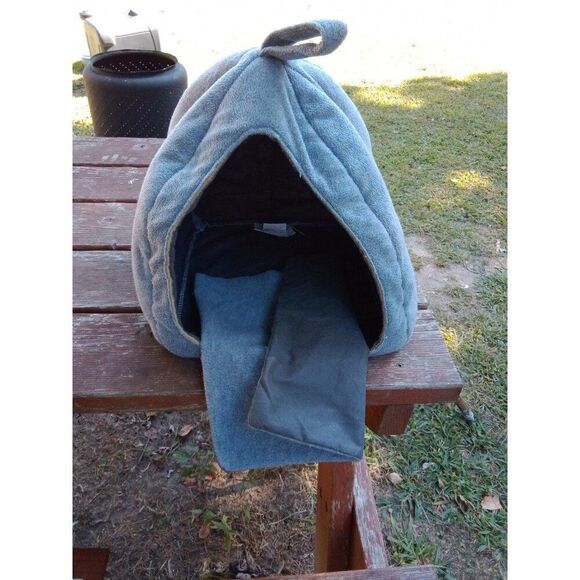 Fur Haven Gray fleece pet dome tent bed small dog or cat - Picture 2 of 7